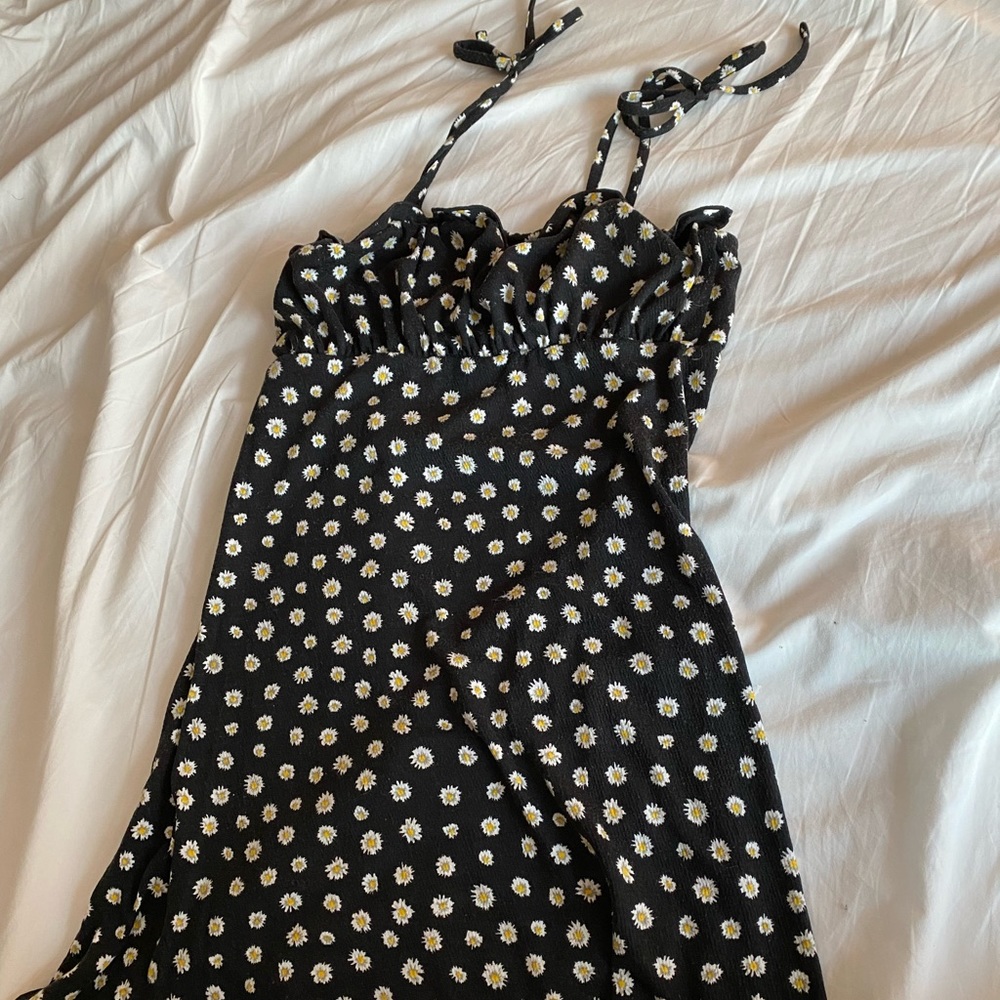 H&M Divided Black Daisy Ruffle Breasted Dress